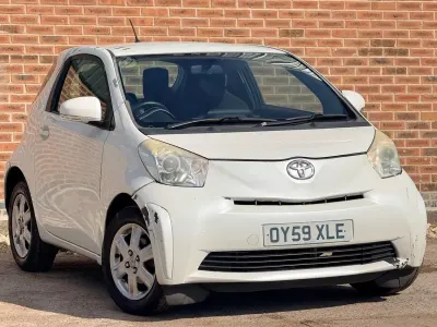 Used Toyota iQ 2009 White Hatchback