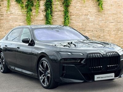 BMW i7