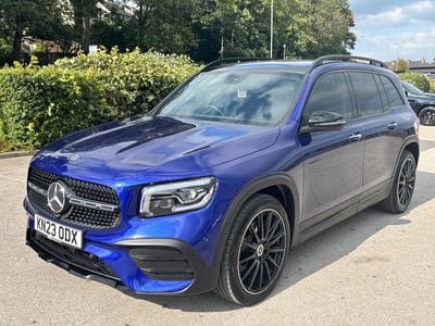 Mercedes GLB220