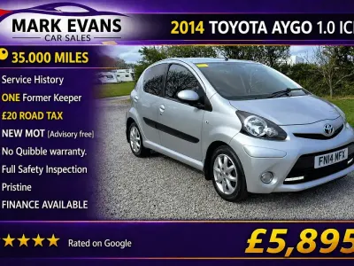 Usado Toyota Aygo 2014 Plateado Utilitario