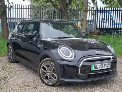 Usado Mini Cooper S Level 2 135 kW (184 HP) 2023 Preto Citadino