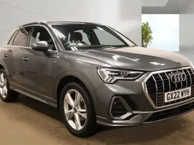 Käytetty Audi Q3 S-Line 150 HP (110 kW) 2022 Harmaa Katumaasturi