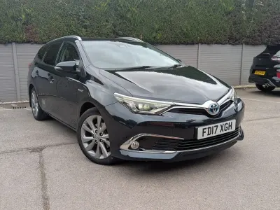 Used Toyota Auris Hybrid