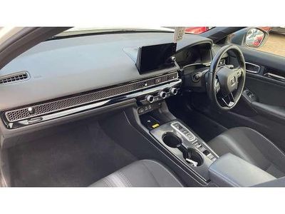 Used Honda Civic Hybrid 143 HP (105 kW) 2022 White Hatchback