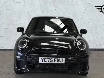 Used Mini Cooper Hatch 113 kW (154 HP) 2025 Black Hatchback