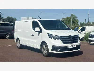 Used Renault Trafic 150 HP (110 kW) 2025 Solid  glacier white MPV