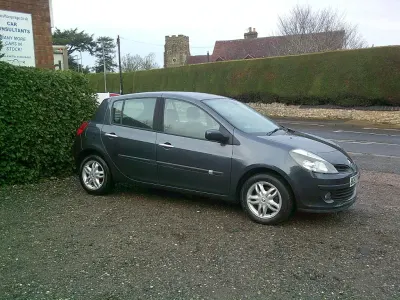 Used Renault Clio II Dynamique 2007 Grey Hatchback