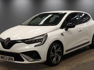 Used Renault Clio V RS Line 90 HP (66 kW) 2023 White Hatchback