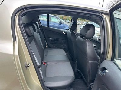 Used Vauxhall Corsa Design Edition 90 HP (66 kW) 2007 Gold Hatchback