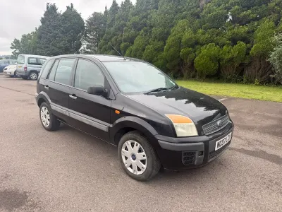 Used Ford Fusion Style 68 HP (50 kW) 2007 Black Hatchback