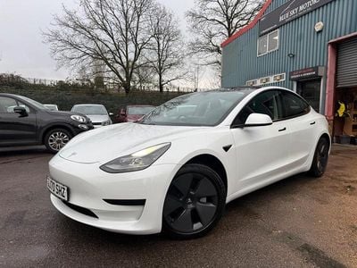 Used Tesla Model 3 Standard Range 52 kW (72 HP) 2020 White Sedan