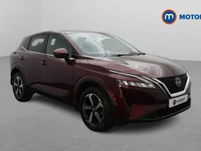 Used Nissan Qashqai N-Connecta 140 HP (102 kW) 2023 Red SUV