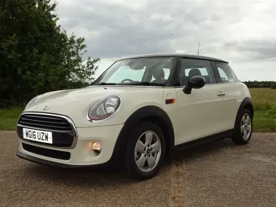 Used Mini Cooper Hatch 136 HP (100 kW) 2016 White Hatchback