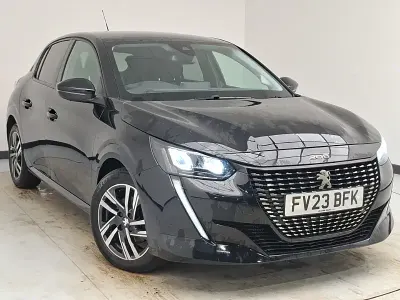 Używany Peugeot 208 Allure+ 100 KM (73 kW) 2023 Czarny Hatchback
