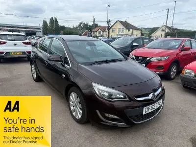 Used Vauxhall Astra Elite 165 HP (121 kW) 2013 Brown Hatchback