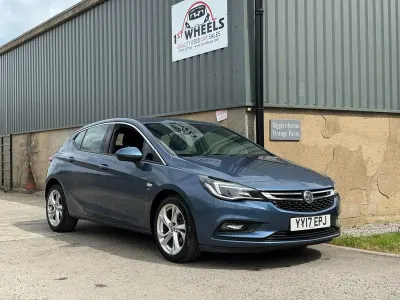 Used Vauxhall Astra SRi 2017 Blue Hatchback
