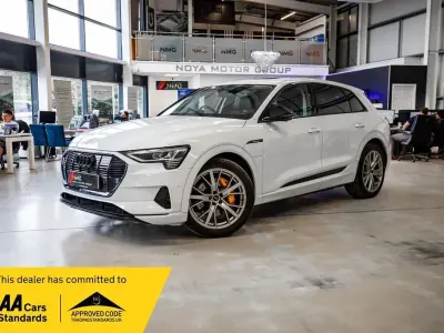 Używany Audi e-tron Advanced 300 kW (408 KM) 2020 Biały SUV
