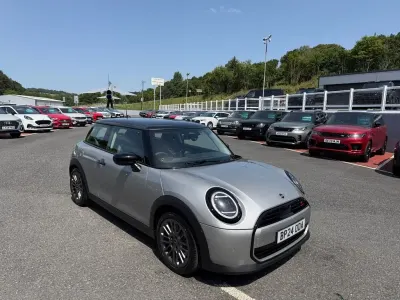 Used Mini Cooper Classic 204 HP (150 kW) 2024 Silver Hatchback