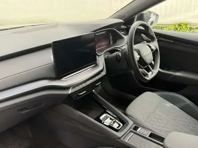 Używany Skoda Octavia SportLine 150 KM (110 kW) 2025 Czarny Kombi