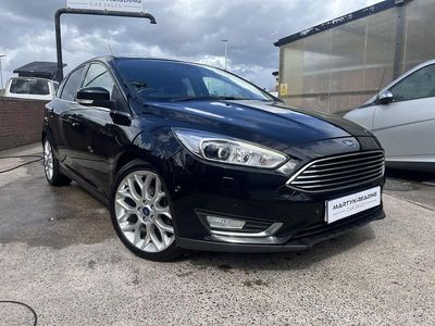 Begagnad Ford Focus Titanium X 2017 Svart Halvkombi
