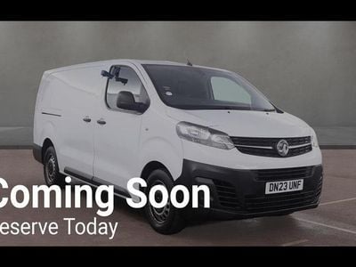 Used Vauxhall Vivaro S 100 HP (73 kW) 2023 White MPV