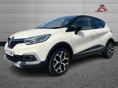 Used Renault Captur Dynamique 90 HP (66 kW) 2017 Cream SUV