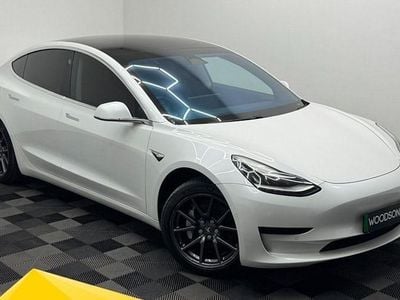 Used Tesla Model 3 Standard Range 239 kW (325 HP) 2020 White Sedan