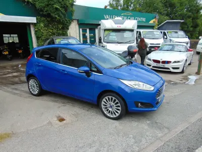 Used Ford Fiesta Titanium 103 HP (75 kW) 2013 Blue Hatchback