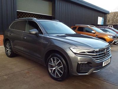 Grey Used 2019 VW Touareg R-line SUV | £22,495 (Fair price)