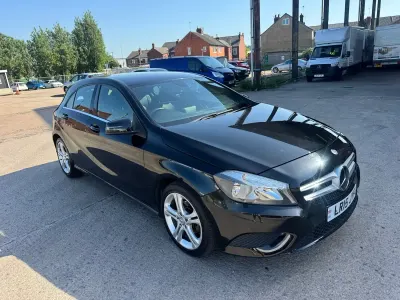 Używany Mercedes A180 Sport Edition 2015 Czarny Hatchback