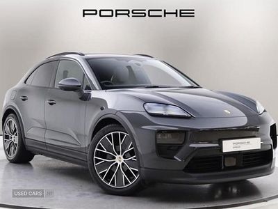 Used 2025 Porsche Macan SUV | £73,950 (Fair price)