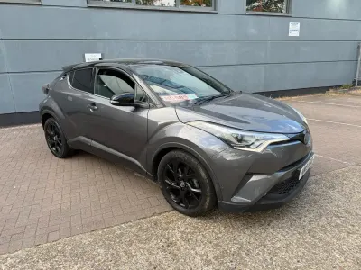 Begagnad Toyota C-HR