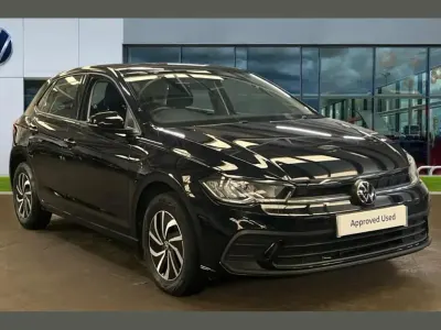 Used VW Polo Life 95 HP (69 kW) 2024 Deep black pearl Hatchback