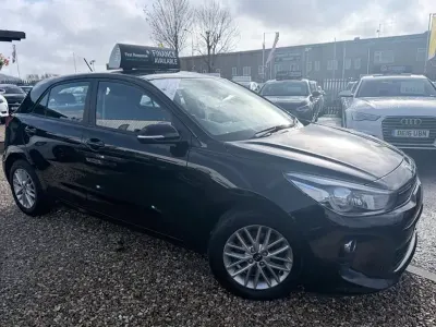 Używany Kia Rio 76 KM (55 kW) 2017 Czarny Hatchback