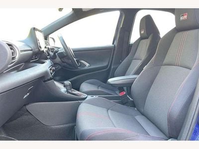 Used Toyota Yaris Hybrid Sport 116 HP (85 kW) 2022 Blue Hatchback