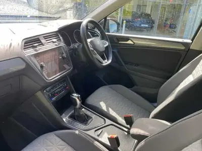 Używany VW Tiguan Life 150 KM (110 kW) 2021 Szary SUV