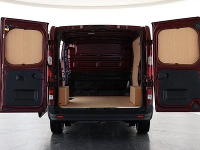 Grey Used 2024 Renault Trafic MPV | £22,980 (Fair price)