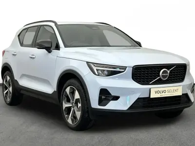Used Volvo XC40 Plus 161 HP (118 kW) 2025 White SUV