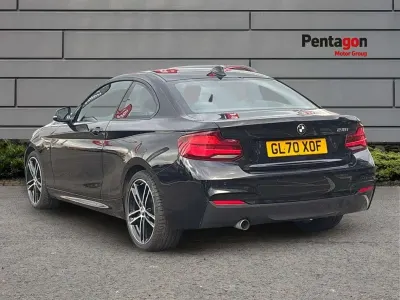Usado BMW 218 M Sport 134 HP (98 kW) 2020 Preto Coupé