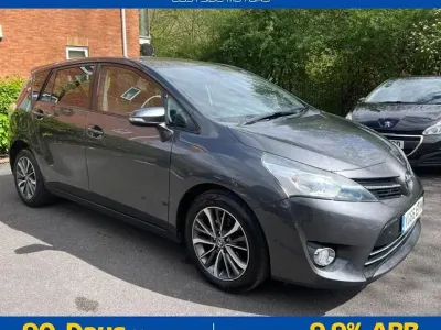 Used Toyota Verso Design 112 HP (82 kW) 2016 Grey MPV