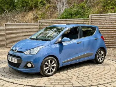 Used Hyundai i10 Premium SE 87 HP (63 kW) 2016 Blue Hatchback