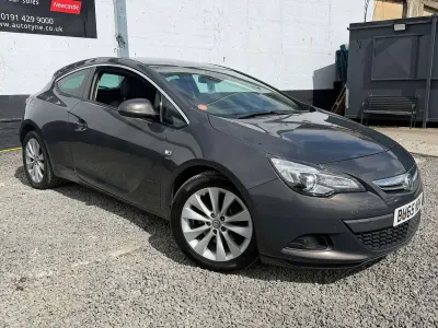 Used Vauxhall Astra GTC SRi 136 HP (100 kW) 2015 Grey Coupe
