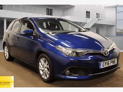 Used Toyota Auris Business Edition 116 HP (85 kW) 2016 Hatchback