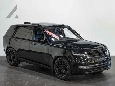 Begagnad Land Rover Range Rover First Edition 530 HK (389 kW) 2022 Svart SUV