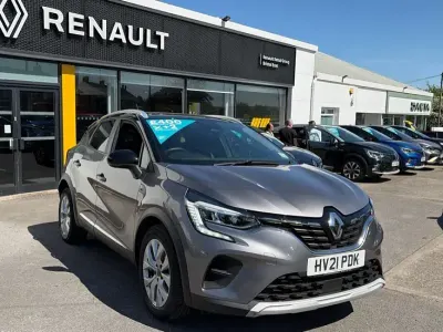 Begagnad Renault Captur Iconic 130 HK (95 kW) 2021 Grå SUV