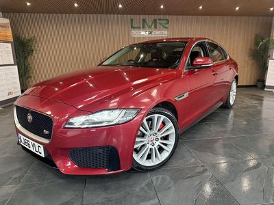 Używany Jaguar XF S 300 KM (220 kW) 2016 Czerwony Sedan/Limuzyna
