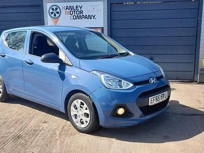 Used Hyundai i10 66 HP (48 kW) 2015 Blue Hatchback