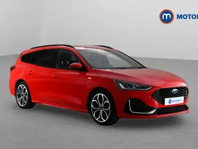 Używany Ford Focus ST-Line 120 KM (88 kW) 2022 Czerwony Kombi