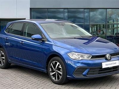 Used VW Polo Life 95 HP (69 kW) 2024 Reef blue metallic Hatchback
