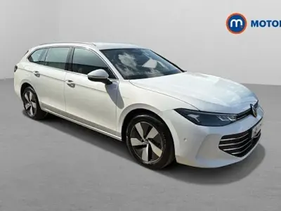 Used VW Passat Life 204 HP (150 kW) 2025 White Estate